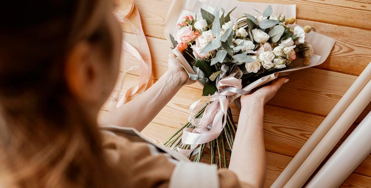 Comment choisir les emballages de fleuriste adaptés à votre activité