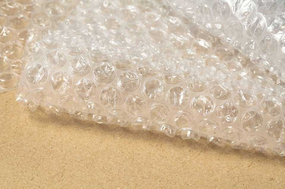 Quelles protections choisir pour protéger vos colis, papier bulle de calage